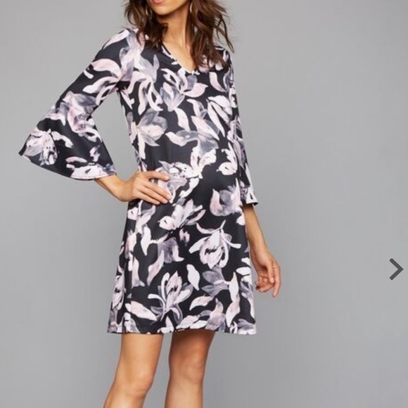 Soon Floral Bell Sleeve Maternity Dress Size Small - Picture 1 of 6